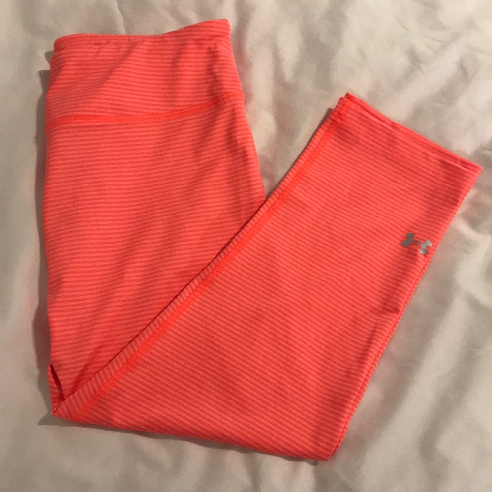 Under Armour capri leggings size M orange